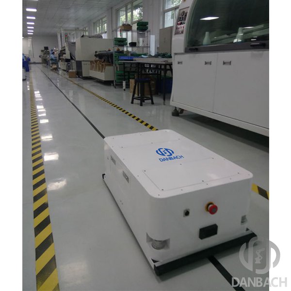 laser Lurking Pull AGV